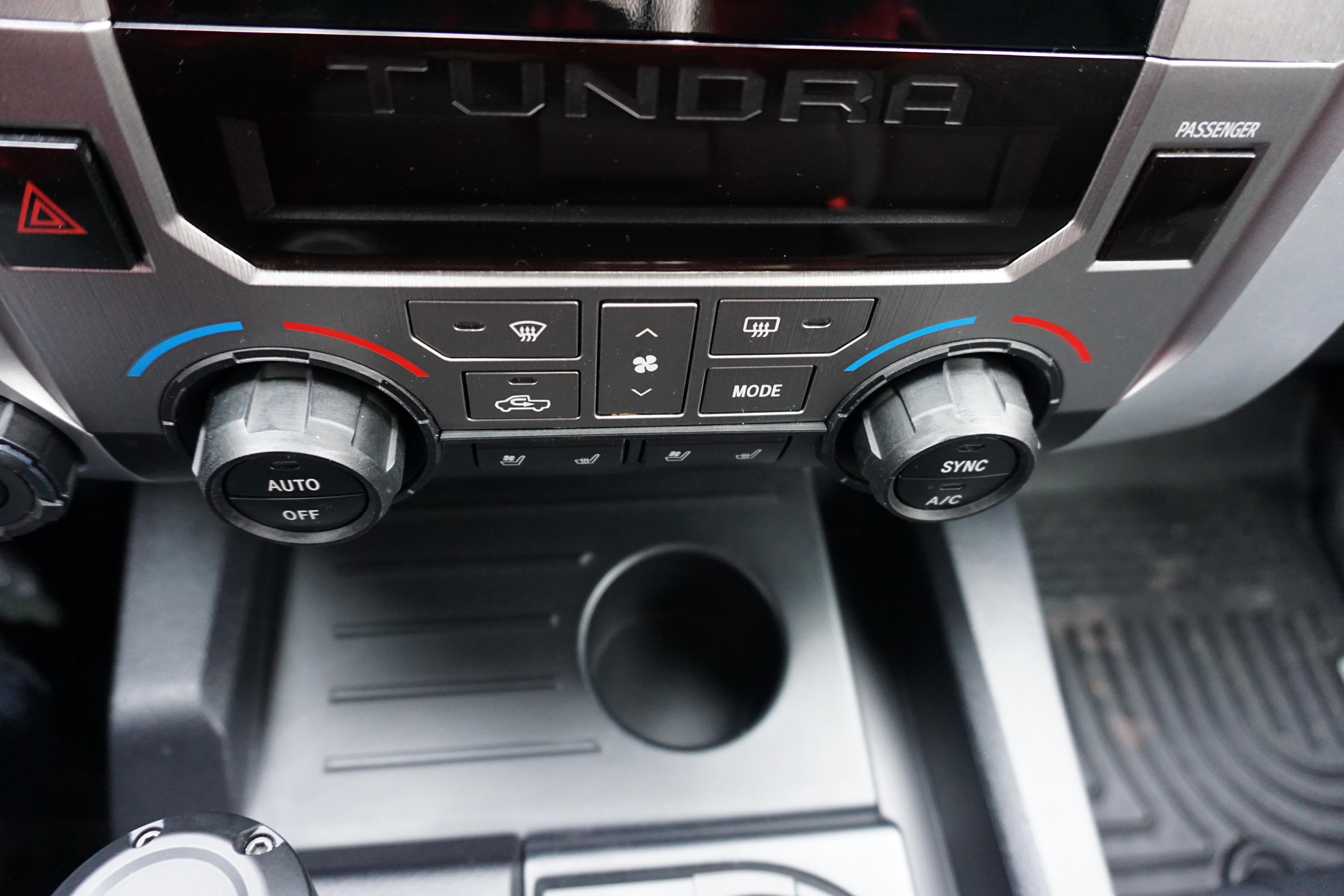 Climate Knobs (2014-2021 Tundra Dual Zone) - 2 PACK - BLACK – AJT
