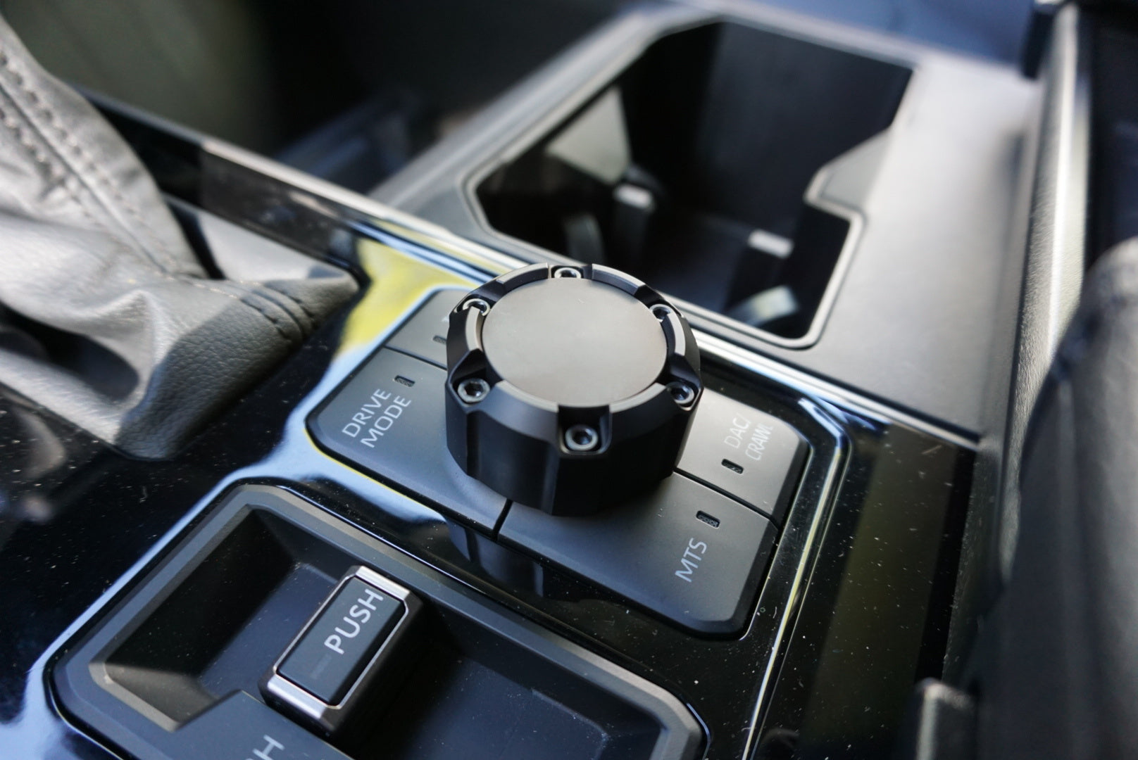 V1 Radio + Drive Mode Knob Set (2022+ Tundra) - BLACK – AJT DESIGN