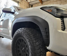 2024+ Toyota Tacoma Fender Overlays (SR, SR5)